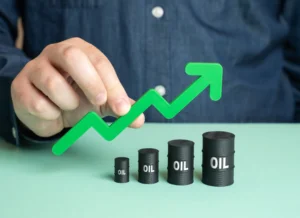 Rising oil prices shape the global economy and drive inflation trends in 2025