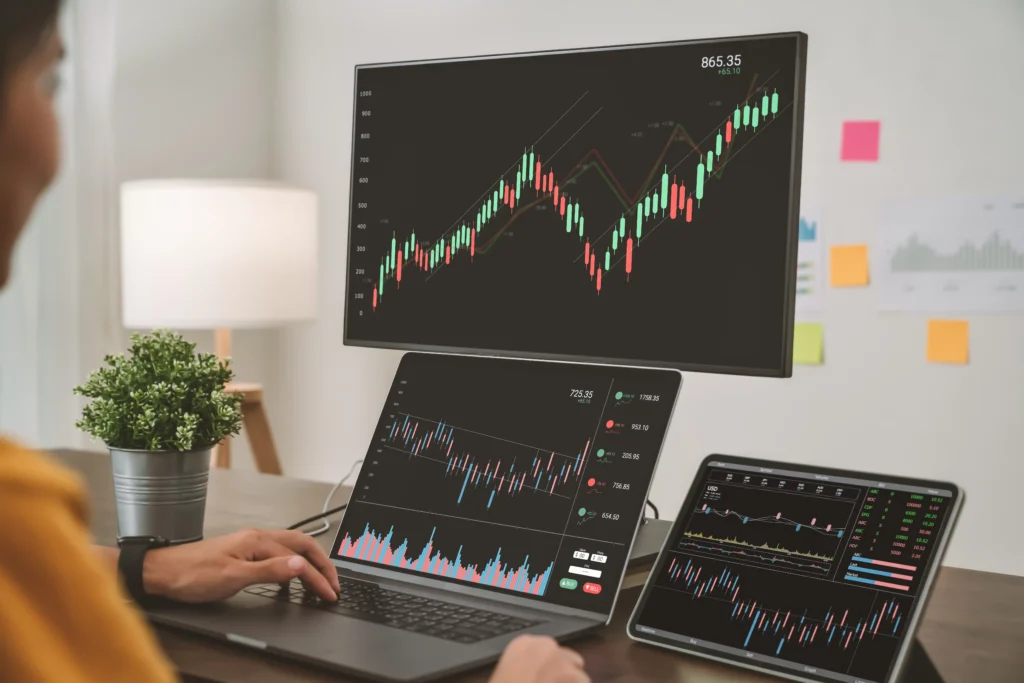 MetaTrader 4 vs MetaTrader 5 trading platforms on screen